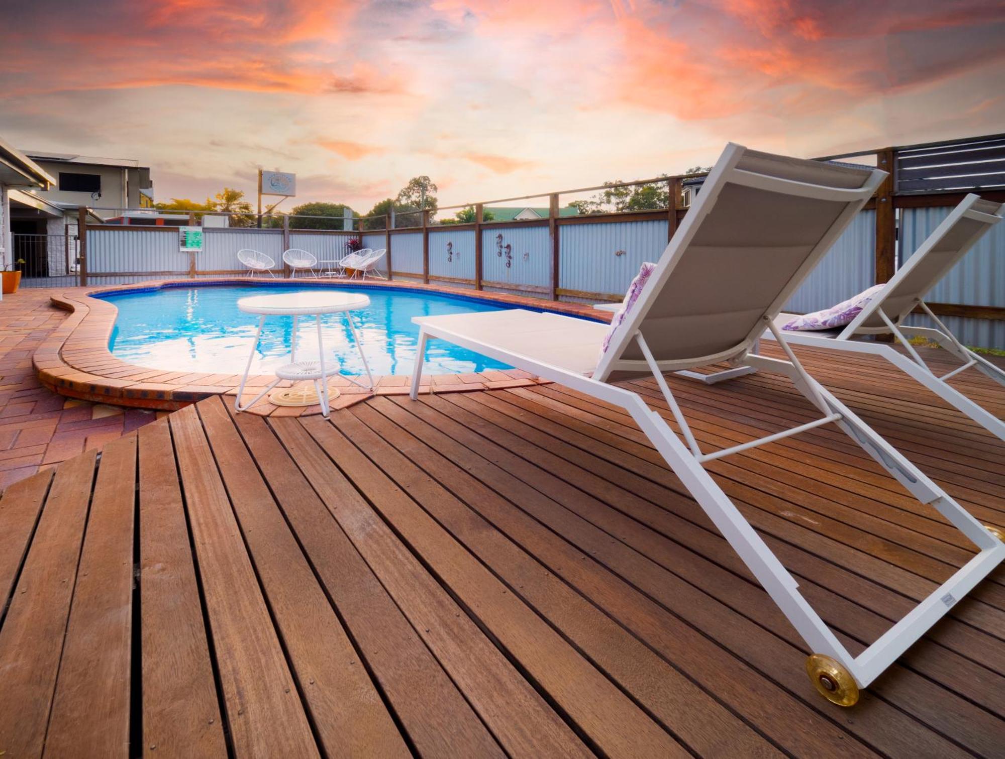 Boyne Island Motel And Villas エクステリア 写真