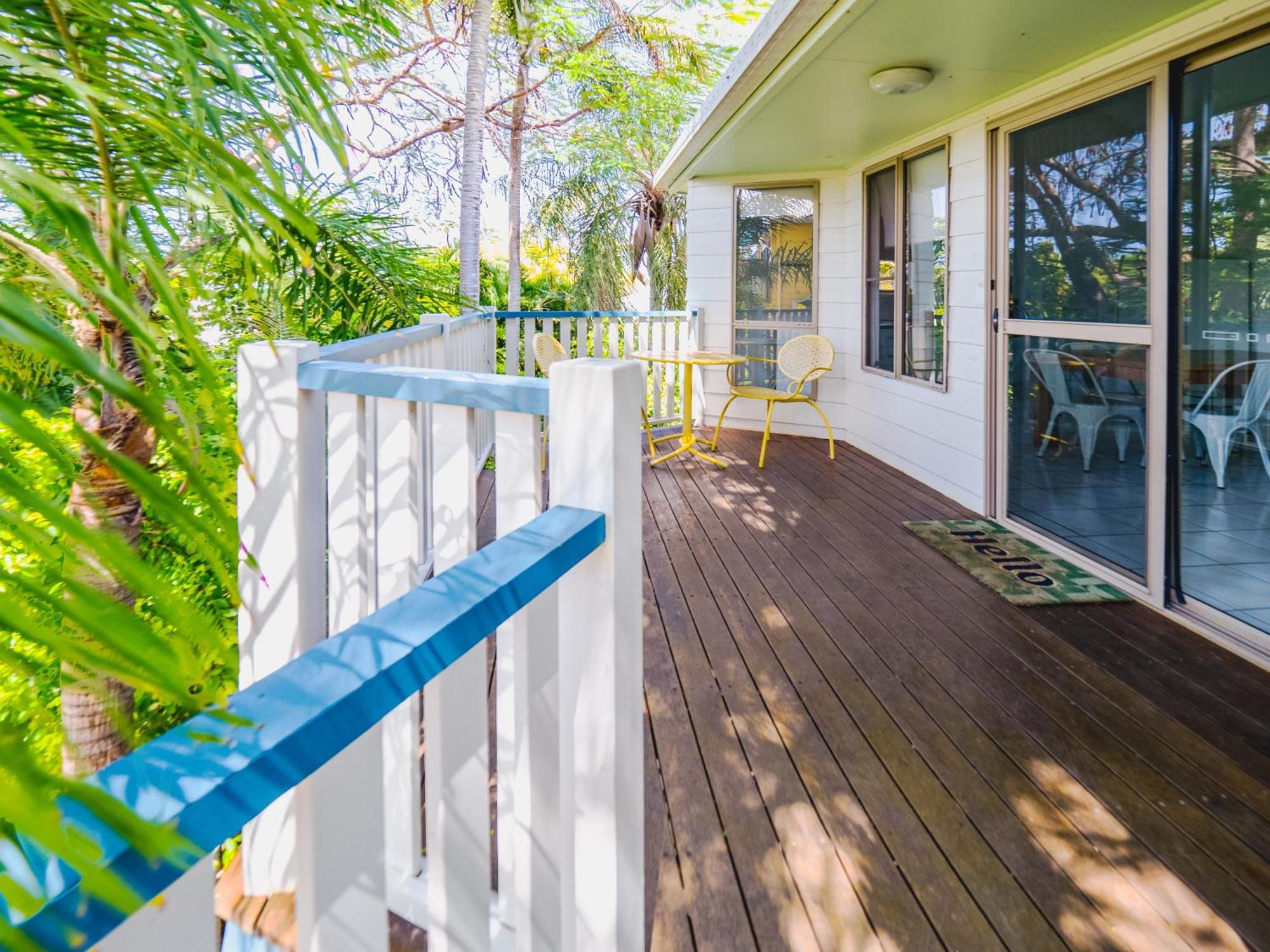 Boyne Island Motel And Villas エクステリア 写真
