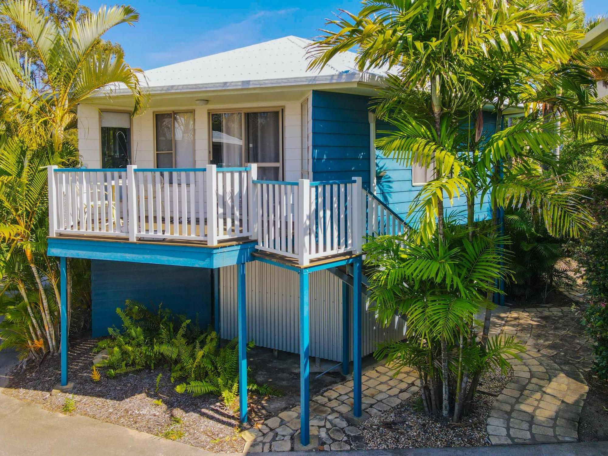 Boyne Island Motel And Villas エクステリア 写真